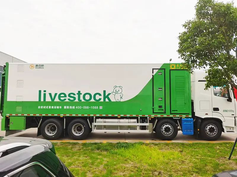 GoldBees Livestock (Pig) Transport Truck (7)