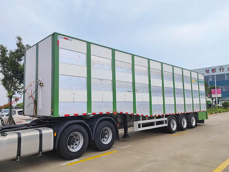 GoldBees Livestock Transport Semi-Trailer (4)