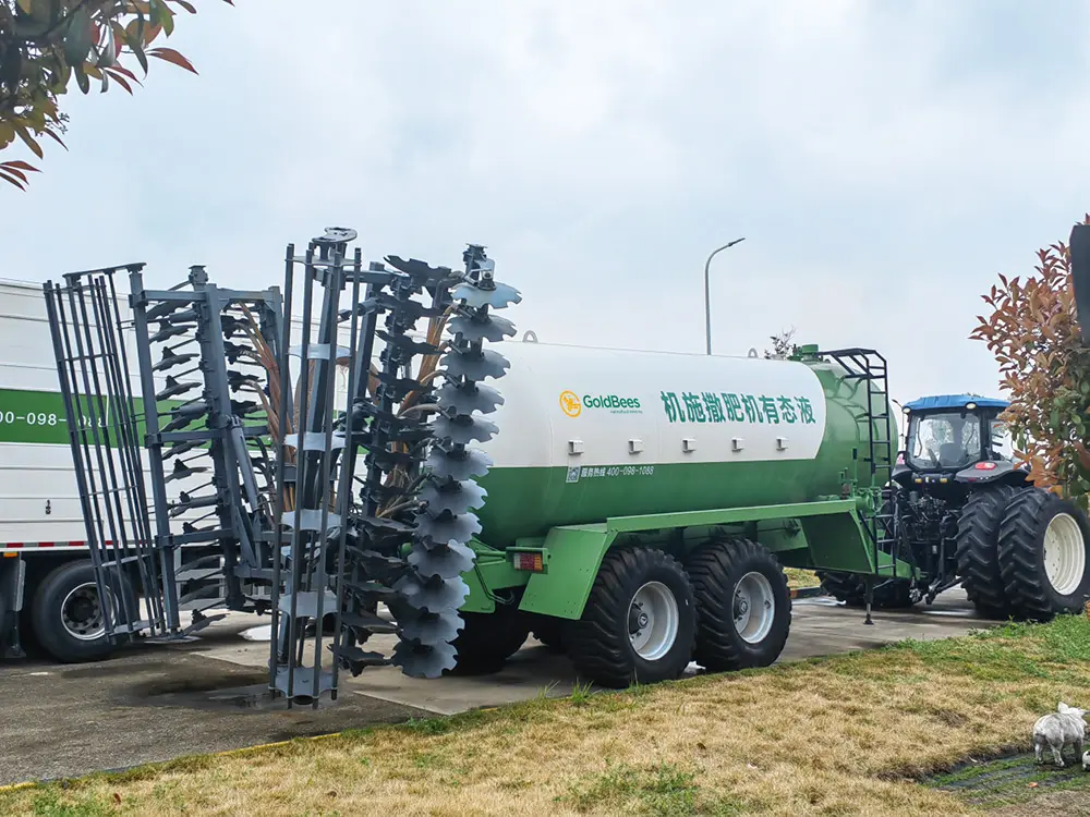 Discover-ways-to-boost-productivity-and-agility-on-your-organic-farm-using-a-liquid-organic-fertilizer-spreader-2