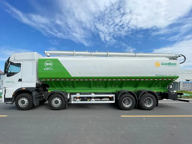 GoldBees ElectricHydraulic Auger Bulk Feed Transport Truck (2)
