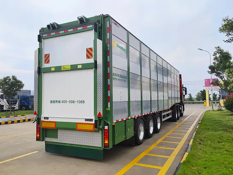 GoldBees Livestock Transport Semi-Trailer (1)