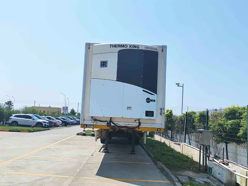 Goldbees-Refrigerated-Cold-chain-Transport-Semi-trailer---Intelligent-Multi-Functional-Transportation-4