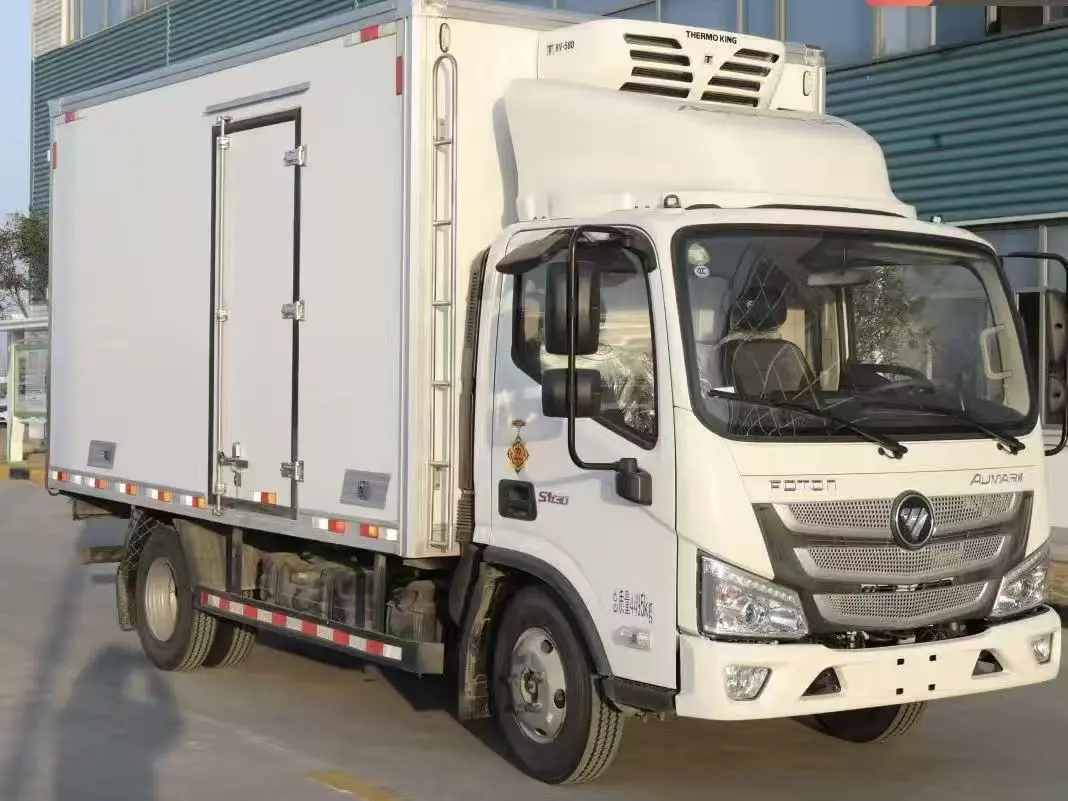 Cold Chain Break Prevention: 5 Must-Have Features in Reefer Trucks